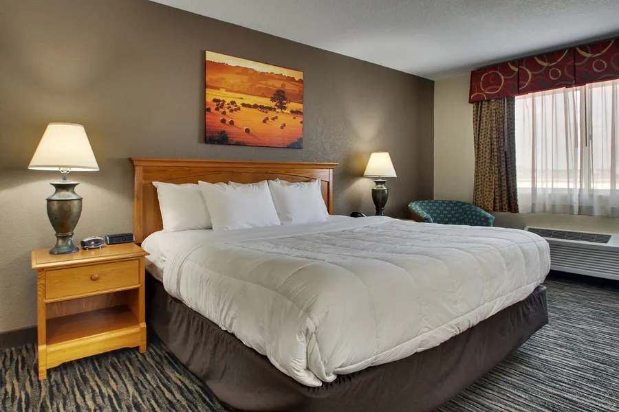 EverSpring Inn & Suites hotel detail image 6