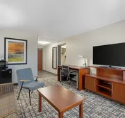 Best Western Plus Fresno Airport Hotel hotel detail image 7