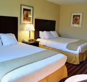 Econo Lodge Inn & Suites Triadelphia - Wheeling hotel detail image 4