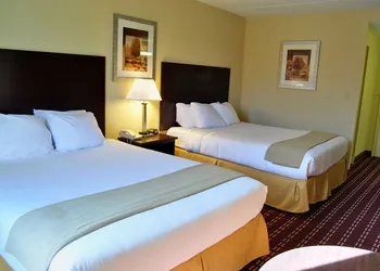 Econo Lodge Inn & Suites Triadelphia - Wheeling hotel thumbnail 4