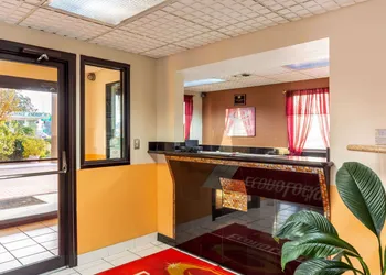 Econo Lodge Laurel hotel thumbnail 2