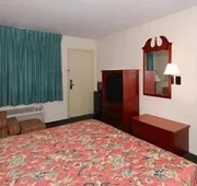 Econo Lodge Meridian South hotel detail image 5