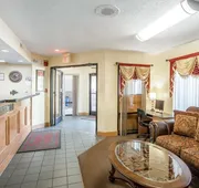 Econo Lodge Inn & Suites Murfreesboro Shopping District hotel detail image 4