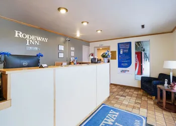 Rodeway Inn Sergeant Bluff - Sioux City hotel thumbnail 3