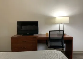 Econo Lodge Troy hotel thumbnail 5