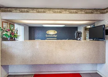 Econo Lodge Troy hotel thumbnail 3
