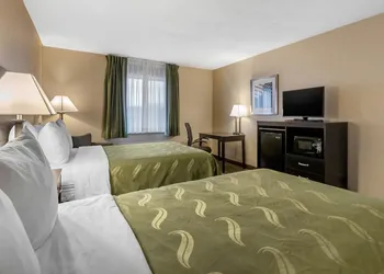 Quality Inn & Suites Des Moines - Merle Hay Road hotel thumbnail 7