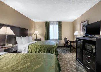 Quality Inn & Suites Des Moines - Merle Hay Road hotel thumbnail 8
