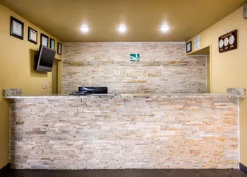 Quality Inn Stateline hotel thumbnail 2