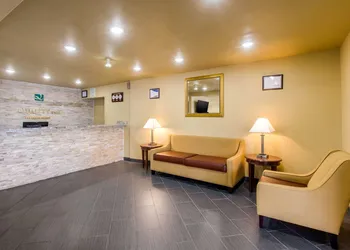 Quality Inn Stateline hotel thumbnail 3