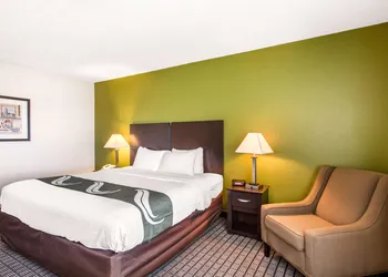 Quality Inn Stateline hotel thumbnail 8