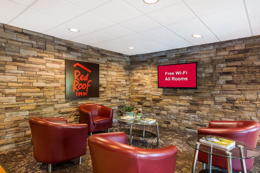 Red Roof Inn Hendersonville hotel detail image 2