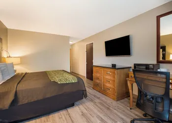 Rodeway Inn & Suites Portland West - Beaverton hotel thumbnail 3