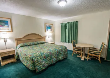Rodeway Inn Fort Pierce US Highway 1 hotel thumbnail 4