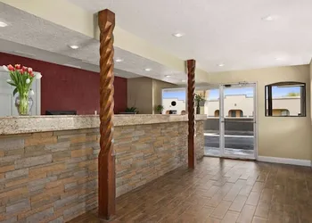 Travelodge by Wyndham Clovis hotel thumbnail 2
