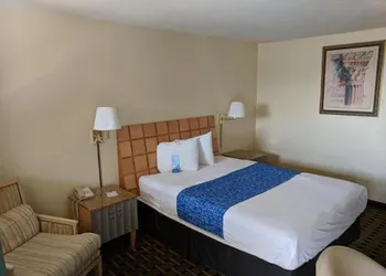Travelodge by Wyndham Clovis hotel thumbnail 5