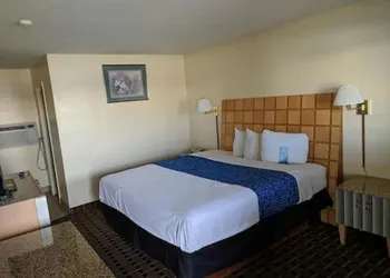 Travelodge by Wyndham Clovis hotel thumbnail 6