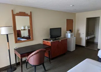 Travelodge by Wyndham Clovis hotel thumbnail 8