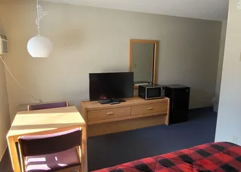 Lumberjack Inn hotel thumbnail 5