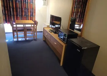 Lumberjack Inn hotel thumbnail 6