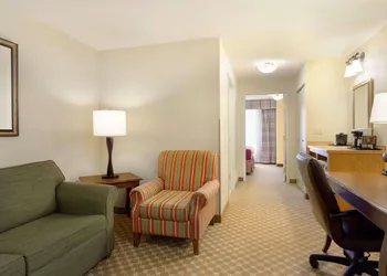 Country Inn & Suites by Radisson, Nevada, MO hotel thumbnail 5