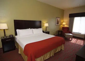 Holiday Inn Express Hotel & Suites Indianapolis North Carmel by IHG hotel thumbnail 2