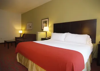 Holiday Inn Express Hotel & Suites Indianapolis North Carmel by IHG hotel thumbnail 4