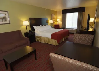 Holiday Inn Express Hotel & Suites Indianapolis North Carmel by IHG hotel thumbnail 5