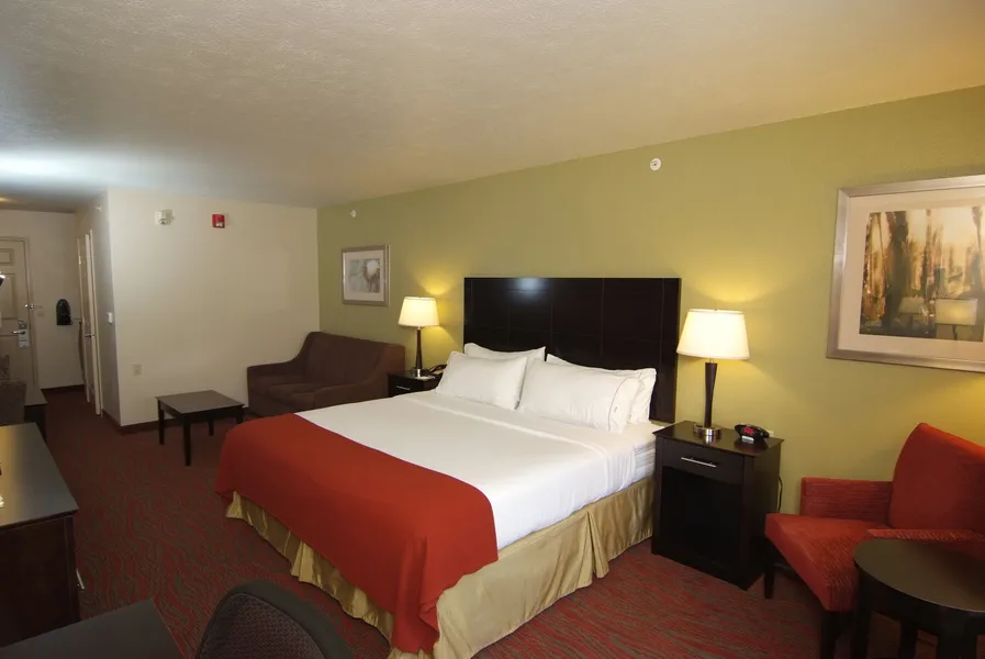 Holiday Inn Express Hotel & Suites Indianapolis North Carmel by IHG hotel detail image 6