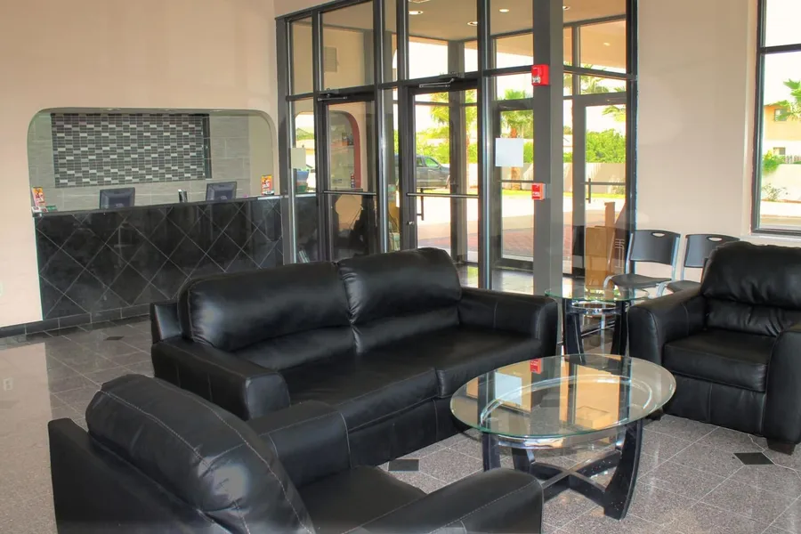 Regency Inn & Suites hotel detail image 2