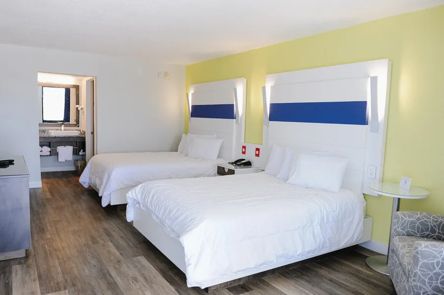 Regency Inn & Suites hotel detail image 6