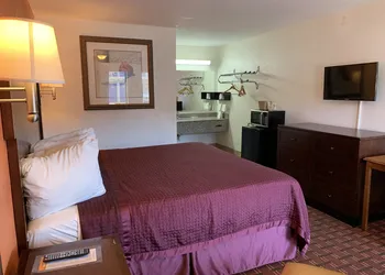 Royal Regency Inn hotel thumbnail 3