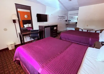 Royal Regency Inn hotel thumbnail 7
