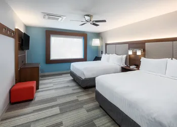 Holiday Inn Express & Suites West Plains Southwest by IHG hotel thumbnail 2