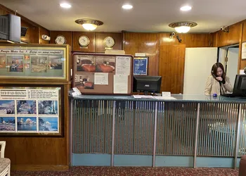 Royal Pacific Motor Inn hotel thumbnail 2