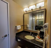 Royal Pacific Motor Inn hotel detail image 7