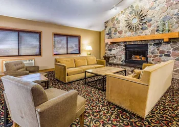 AmericInn by Wyndham Blue Earth hotel thumbnail 4