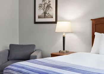 AmericInn by Wyndham Bemidji hotel thumbnail 6