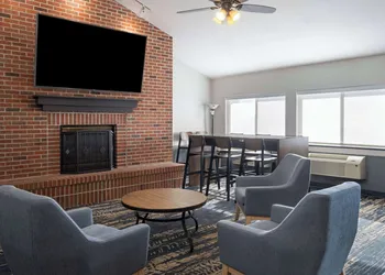AmericInn by Wyndham Beaver Dam hotel thumbnail 6