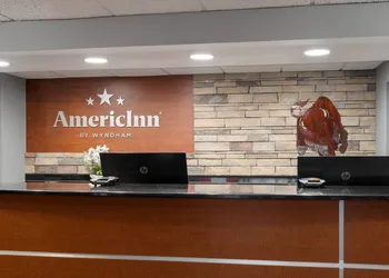 AmericInn by Wyndham Grand Forks hotel thumbnail 2