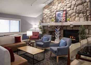 AmericInn by Wyndham Grand Forks hotel thumbnail 4