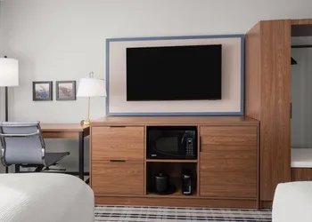 AmericInn by Wyndham Grand Forks hotel thumbnail 6