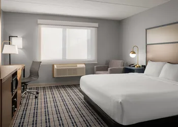 AmericInn by Wyndham Grand Forks hotel thumbnail 7