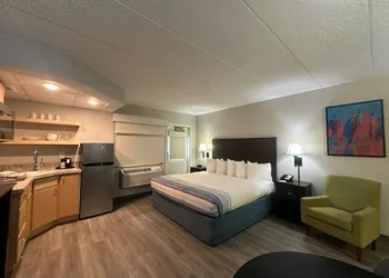 AmericInn by Wyndham Menominee hotel thumbnail 6