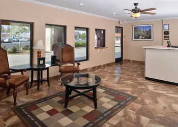 Americas Best Value Inn Porterville hotel thumbnail 2