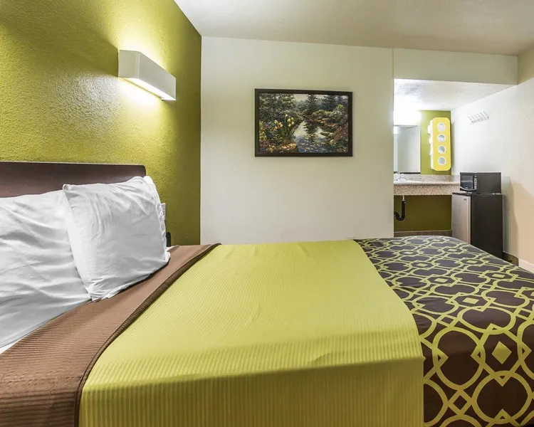Rodeway Inn Downtown Hanford hotel detail image 6