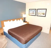 AmericInn by Wyndham Sturgeon Bay hotel detail image 5