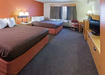 AmericInn by Wyndham Sturgeon Bay hotel thumbnail 7