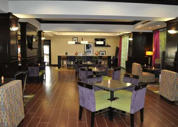 Hampton Inn Pleasanton hotel thumbnail 2