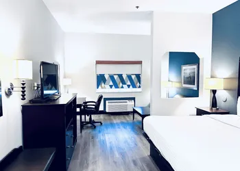 Baymont by Wyndham Ardmore I-35 hotel thumbnail 4